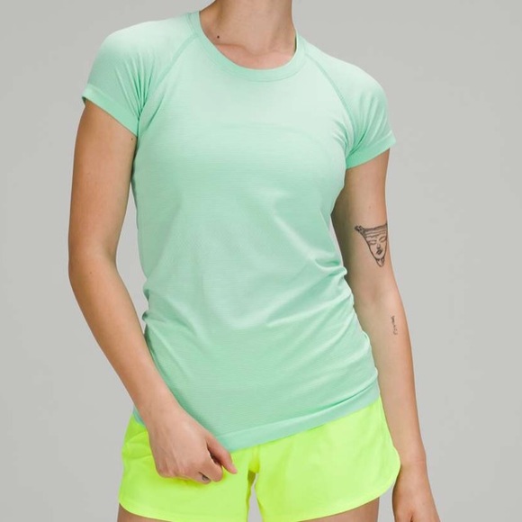 NWT Lululemon Swiftly Tech Short Sleeve 2.0 Wild Mint / Wild Mint Size 8 - Picture 7 of 10